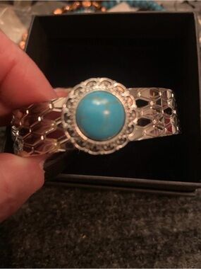 Silver Tone Turquoise Stone Cuff Bracelet